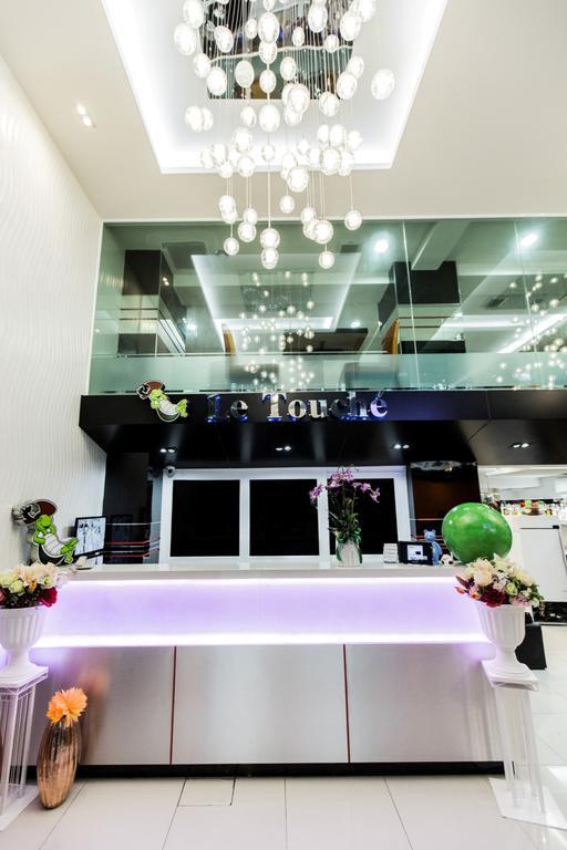 Le Touche Hotel Бангкок Экстерьер фото