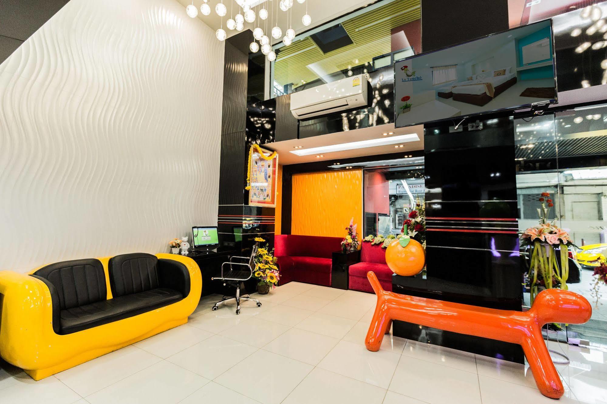 Le Touche Hotel Бангкок Экстерьер фото